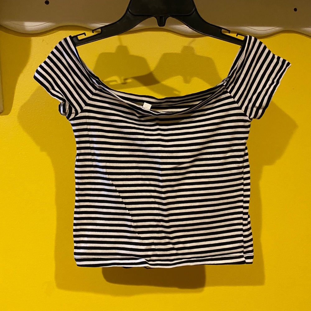 black and white striped off the shoulder tee
